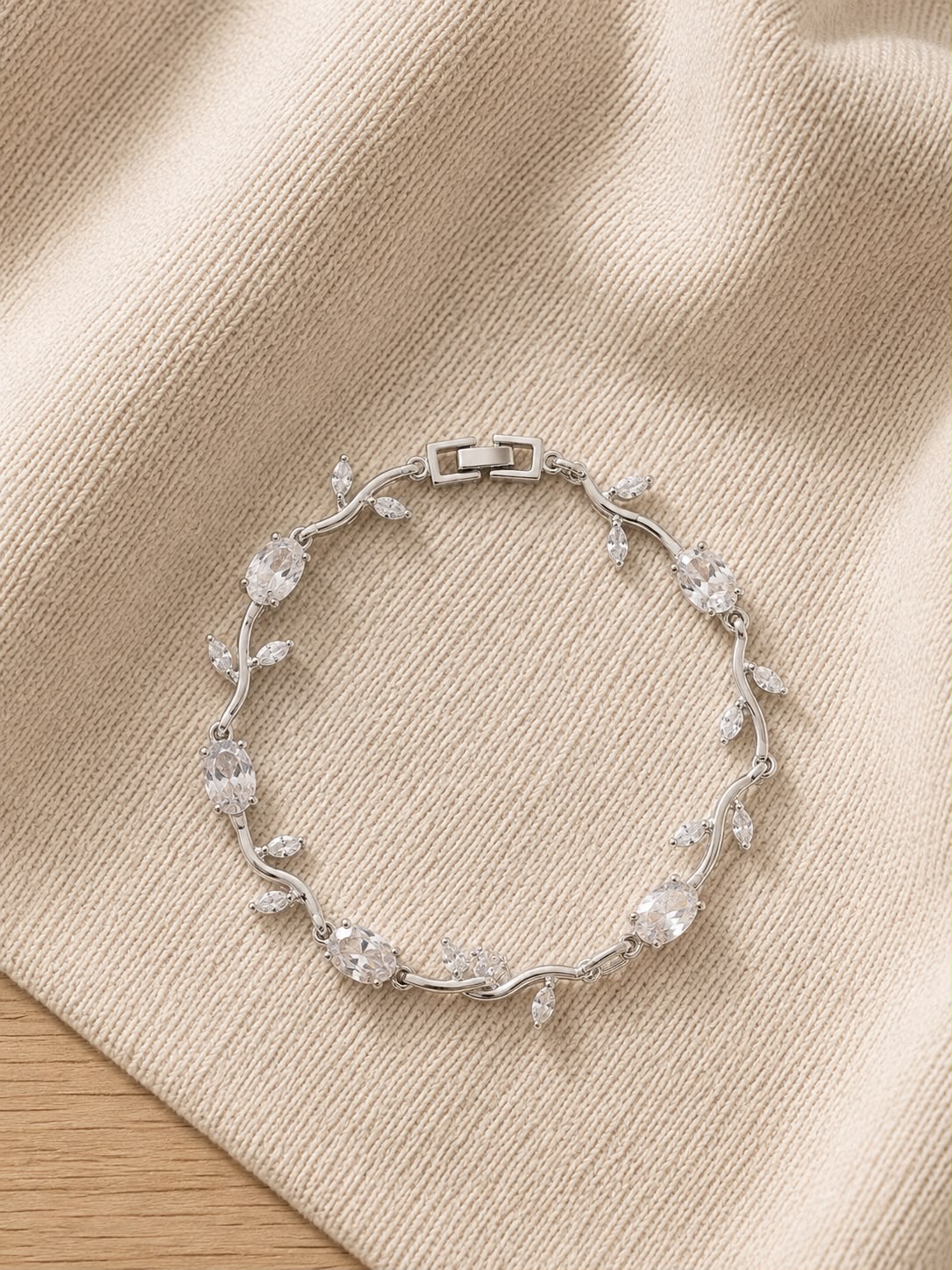 Crystal Silver Tulip Bracelet (white) Crystal Silver Tulip Bracelet (White) - Image 1